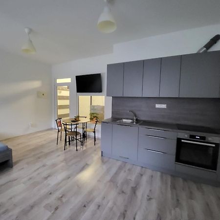Apartman Nova Bana Zewnętrze zdjęcie